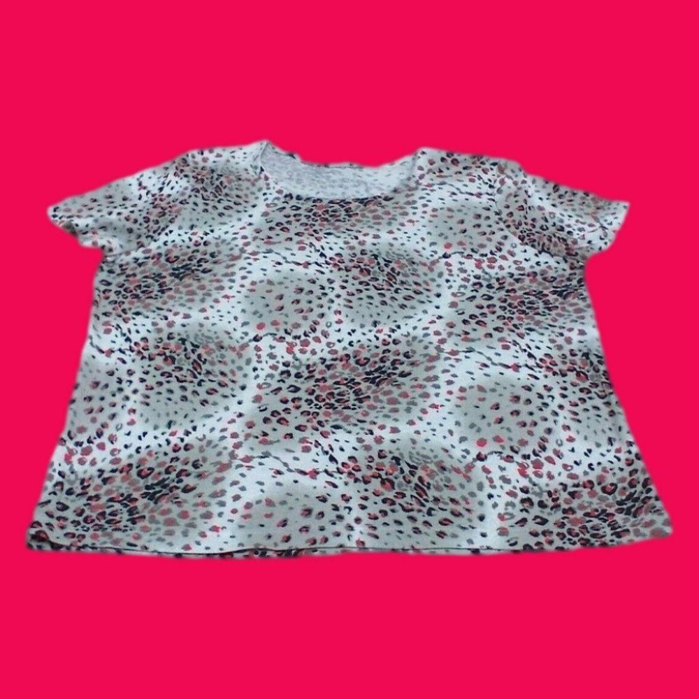 Women's Shirt Casual/Dress S/S Animal Print White/Black/Orange Shoulder 23" Wide